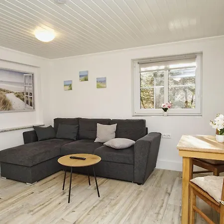 Strandnahes Und Gemuetliches Am Waldrand - Waldidyll Holiday home Glowe