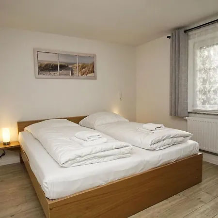 Strandnahes Und Gemuetliches Am Waldrand - Waldidyll Glowe